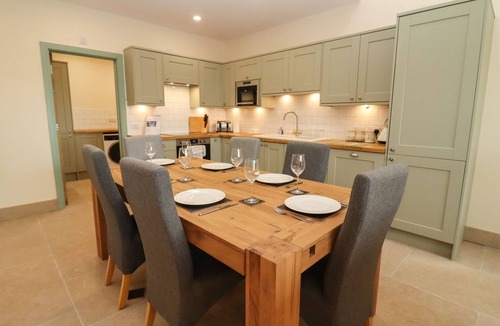 Little Rissington Cottage | BEARS COURT BARN 4, pet friendly in Bourton-On-The-Water