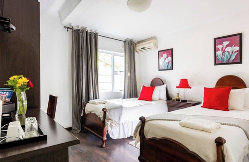 Paarl Bed & Breakfast | Beautiful 1-bedroom bed & breakfast with AC in Paarl