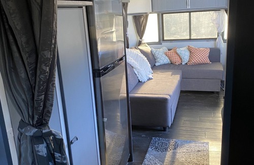 Thousand Oaks House | Beautiful 1972 Classic Airstream in Santa Monica Mountains