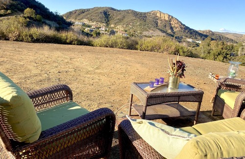 Thousand Oaks House | Beautiful 1972 Classic Airstream in Santa Monica Mountains