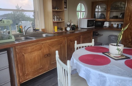 Lambeau House | Beautiful 3-Bedroom Home with Pool in Signal Hill