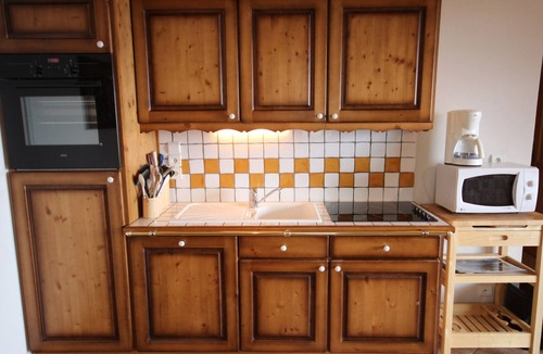Bisanne 1500 Apartment | Beautiful 3-room, 2-bath Apartment - Pool & Garage