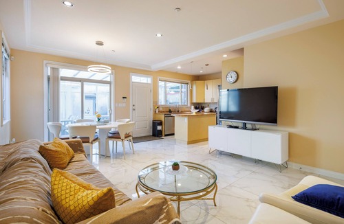 Fraserview House | Beautiful 4-bedroom house in Vancouver perfect for your getaway