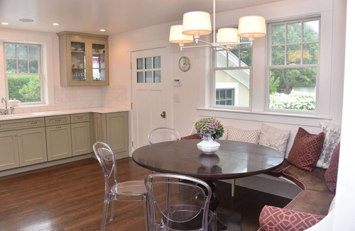 Falmouth House | Beautiful 5 Bedroom House with Pool & Guest House - Steps to Beach & Town