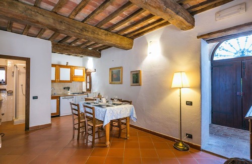 San Macario In Monte Villa | Beautiful apartment in villa for 4 guests with pool, WIFI, TV, terrace and pets allowed