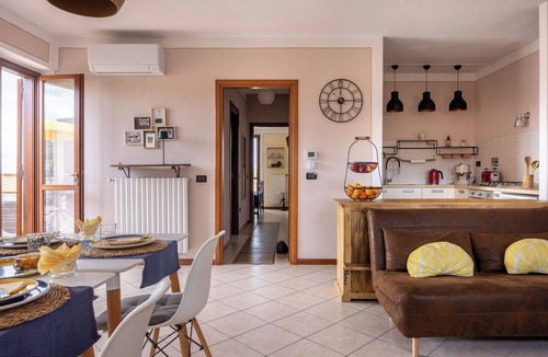 Casciana Terme Apartment | Beautiful apartment for 5 people with A/C, WIFI, terrace, pets allowed and panoramic view