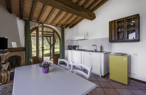 San Macario In Monte Apartment | Beautiful apartment for 4 guests with WIFI, pool, TV and panoramic view, close to San Gimignano