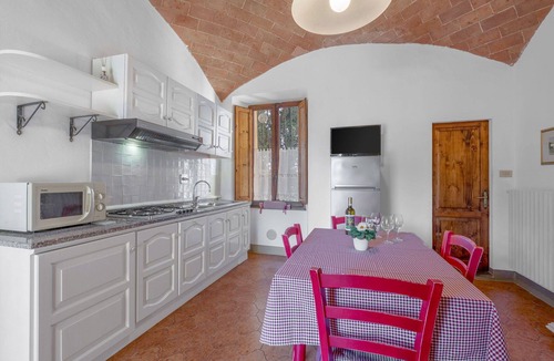 San Macario In Monte Apartment | Beautiful apartment for 4 guests with WIFI, pool, TV and panoramic view, close to San Gimignano