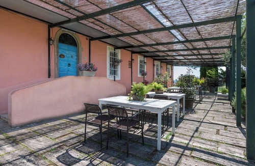 Stabbia Villa | Beautiful apartment in villa with WIFI, pool, A/C, TV, patio, pets allowed and panoramic view