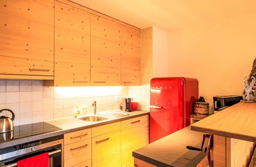 Granges Apartment | Beautiful apartment for 4 guests with WIFI, pool and balcony