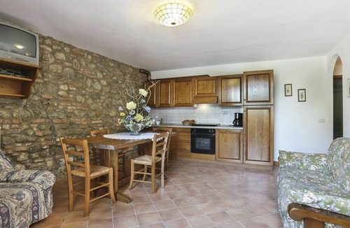 Terricciola House | Beautiful apartment in villa for 4 guests with pool, WIFI, terrace and pets allowed