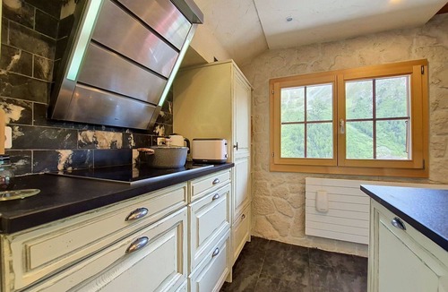 Arolla Apartment | Beautiful apartment for 8 people with WIFI, TV, balcony, pets allowed and panoramic view
