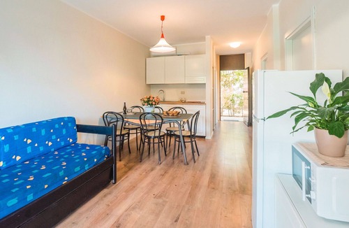 Marina di Bibbona Apartment | Beautiful apartment for 6 people with A/C, WIFI, pool, TV and patio