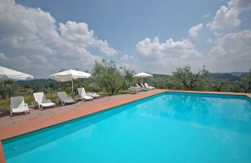 Romola Apartment | Beautiful apartment for 4 guests with pool, WIFI and TV, close to Florence
