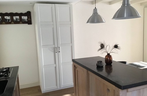 Schoorl Apartment | Beautiful apartment for two, on the edge of the forest!