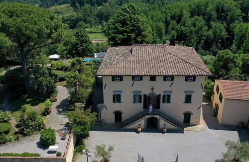 Crespina Villa | Beautiful apartment in villa for 18 guests with WIFI, private pool, TV, terrace and pets allowed