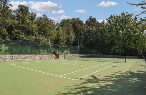 Crespina Villa | Beautiful apartment in villa for 18 guests with WIFI, private pool, TV, terrace and pets allowed