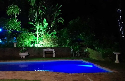 Somerset West House | Beautiful double story house with ocean and mountain views.
