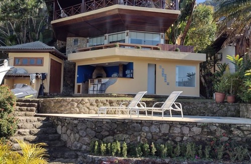 Vila Velha House | Beautiful house in Vila Velha on the water