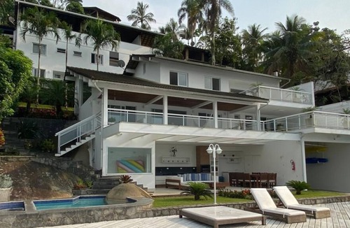 Mambucaba House | Beautiful House with Magnificent View to Gipoia Island