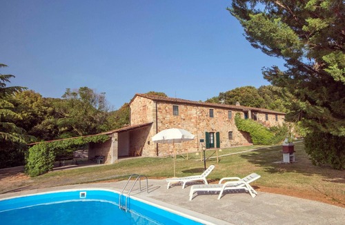 Castellina Marittima Apartment | Beautiful, Tuscan apartment, Etruscan coast, pool,air conditioning,Wi-Fi,D3