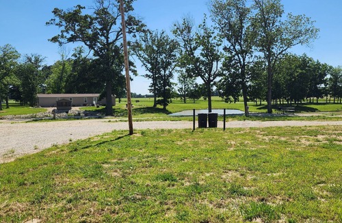 Lakewood RV Rental | BEAUTIFUL LAKE SHELBYVILLE CAMPING SITE ALONG SIDE STOCKED FISHING PONDS SITE #2