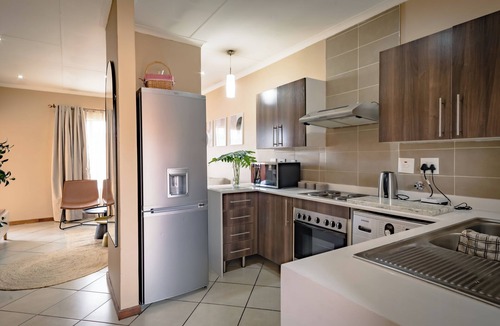 Centurion Apartment | Beautiful Modern 2-bedroom apartment in Centurion