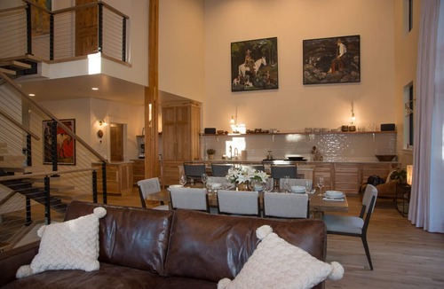 Warm Springs House | Beautiful new home near ski lifts in Warm Springs