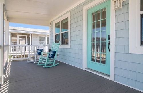 Oak Island House | BEAUTIFUL Oak Island OCEAN VIEW home only steps to the BEACH and BOAT LAUNCH!