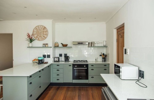 Constantia Cottage | Beautiful One Bedroom Garden Cottage Edging Groot Constantia
