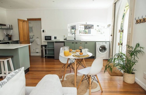 Constantia Cottage | Beautiful One Bedroom Garden Cottage Edging Groot Constantia