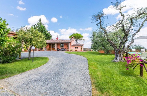 San Miniato Villa | Beautiful private villa for 8 guests with private pool, A/C, WIFI, TV and terrace