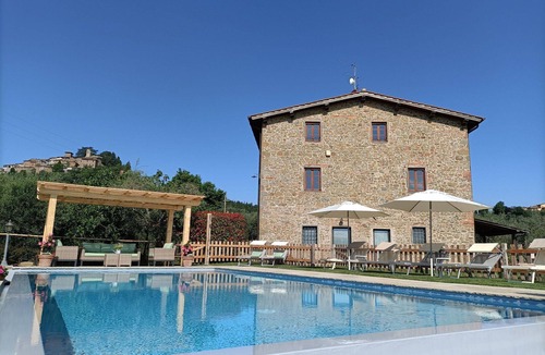 Montegonzi Villa | Beautiful private villa for 10 guests with WIFI, private pool, A/C, TV, veranda and panoramic view