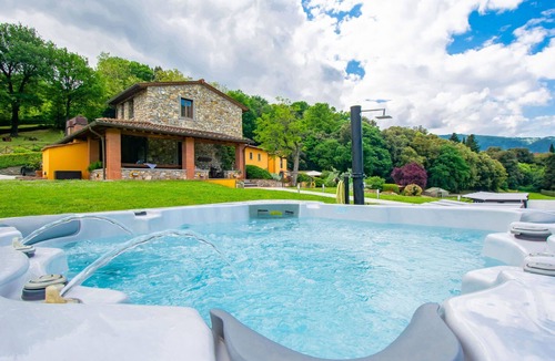 Dicomano Villa | Beautiful private villa with private pool, WIFI, A/C, hot tub, TV, balcony and pets allowed