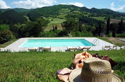 Tredozio Villa | Beautiful private villa for 6 people with private pool, WIFI, TV, patio and panoramic view