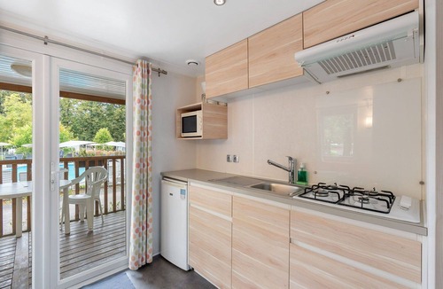 Dolni Pocernice House | Beautiful private villa for 4 people with WIFI, pool, terrace and pets allowed