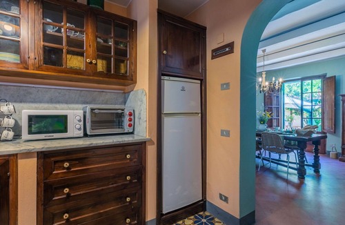 Lari Villa | Beautiful private villa for 8 people with A/C, WIFI and TV
