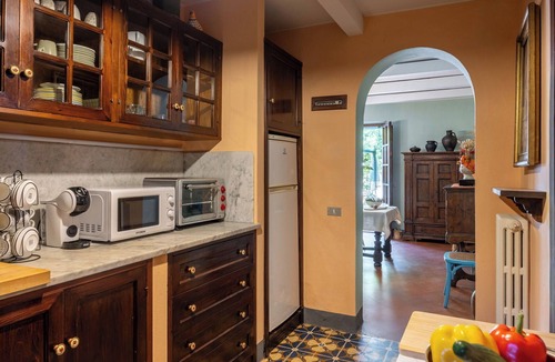 Lari Villa | Beautiful private villa for 8 guests with private pool, A/C, WIFI, TV and veranda