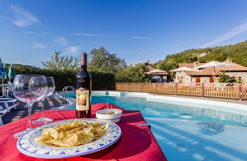 Palazzuolo sul Senio Villa | Beautiful private villa with WIFI, hot tub, private pool, TV, panoramic view and parking