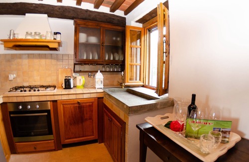 Nozanno Villa | Beautiful private villa with internet, private pool, A/C, TV, terrace, pets allowed, close to Lucca