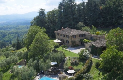 Grezzano Villa | Beautiful villa in the heart of Mugello. Pool, jacuzzi, sauna.