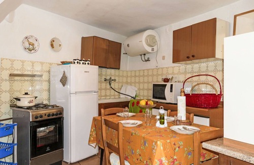 Ville San Sebastiano House | Beautiful villa for 4 people with WIFI, balcony, pets allowed and panoramic view