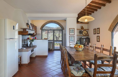 Scandicci House | Beautiful villa for 16 people with private pool, WIFI, TV, patio, pets allowed and panoramic view