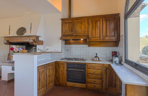 Scandicci House | Beautiful villa for 16 people with private pool, WIFI, TV, patio, pets allowed and panoramic view