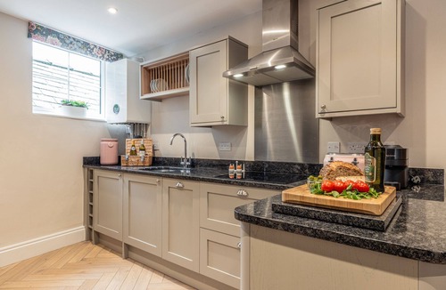 Moreton-in-Marsh Cottage | Beautifully presented dog friendly - Piggy in the Middle