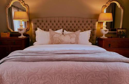 Wellington House | Belle Vallee Guestroom 1