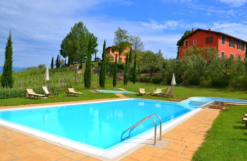 Stabbia House | Belvilla by OYO Holiday home with pool in Stabbia
