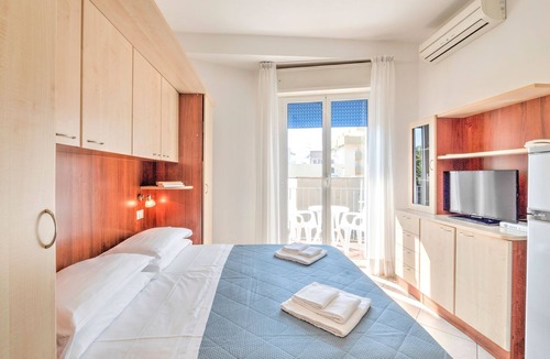 Rivabella Apartment | Belvilla by OYO Modern Apartment with Balcony