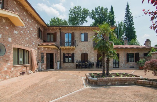 Fermignano Villa | Belvilla by OYO Villa Serra Alta 16
