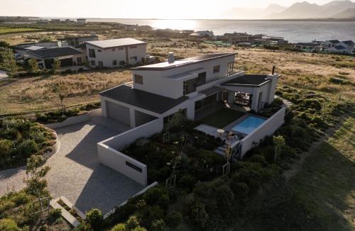 Fisherhaven Villa | Benguela Cove - Milk and Honey